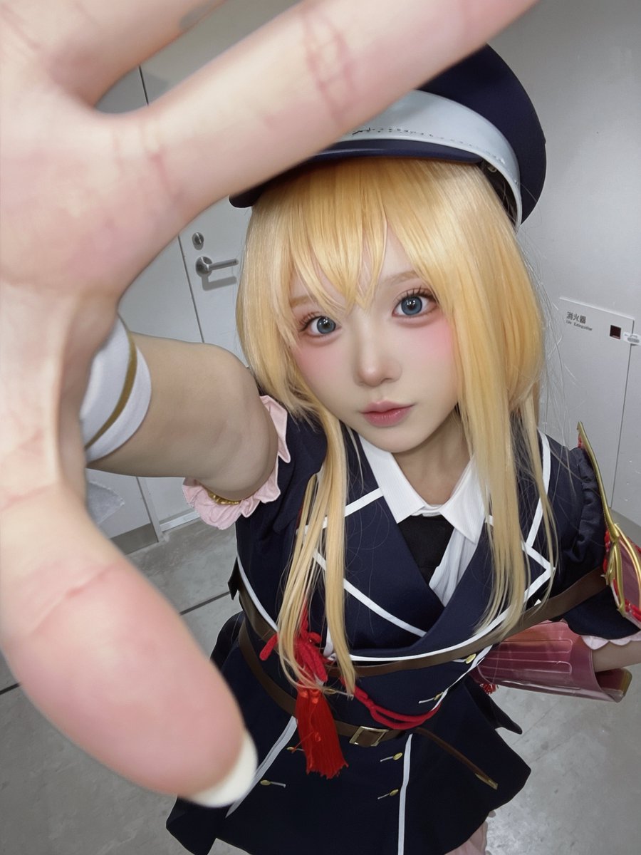 もちこ tweet media