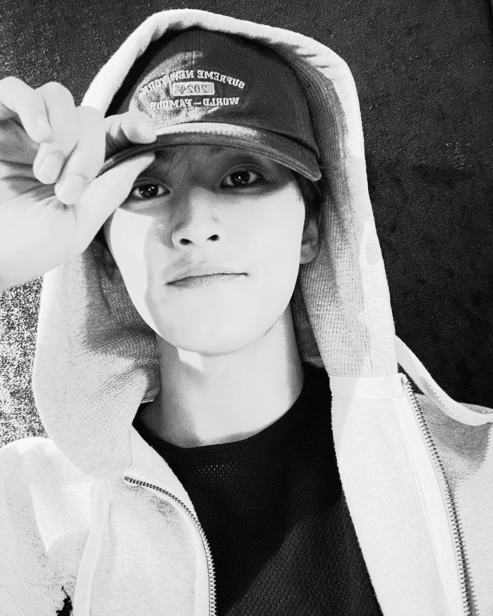 N년전 오늘의 마크 tweet media