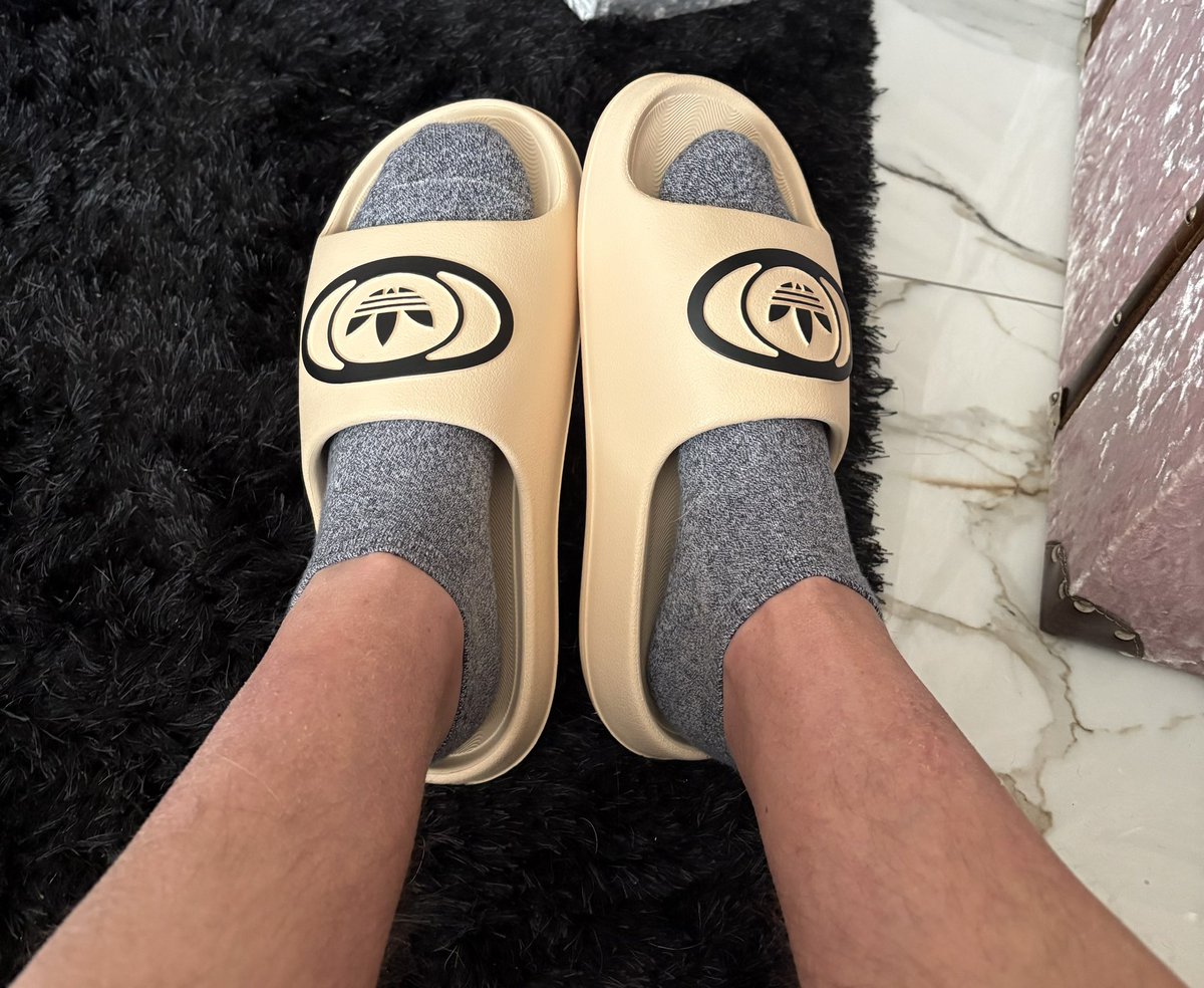 Harryhatch's tweet photo. @adiFamily_ Post hernia op sliders 😉 https://t.co/TWRbJmNxtx