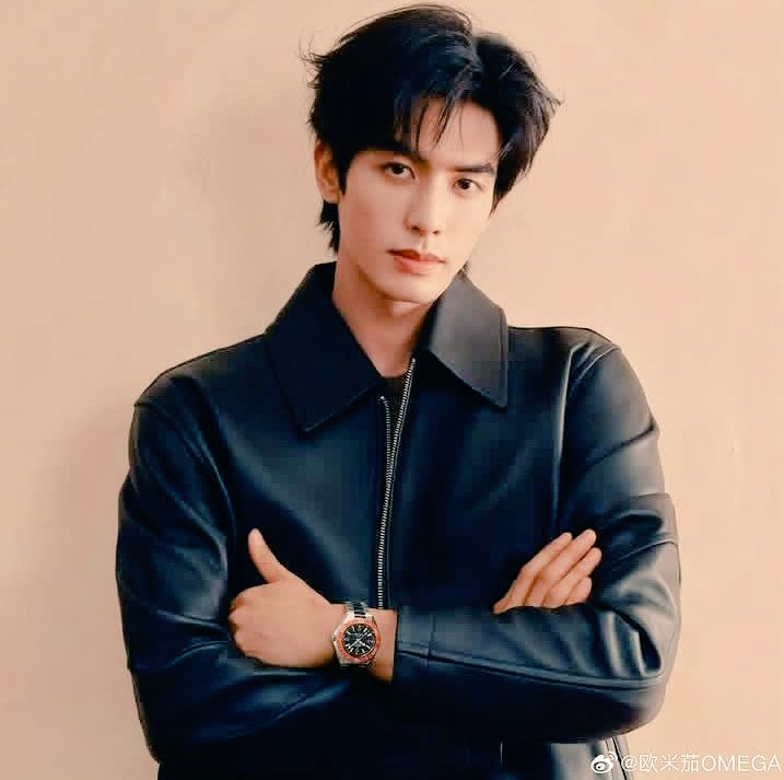 joyandvictoriaT's tweet photo. Rumors are swirling! 🍉 Youku’s upcoming modern dual-female lead drama #Winner (#赢家) is reportedly eyeing a powerhouse cast:✨ #SongWeilong✨ #TianXiwei✨ #SunZhenniWord is Song Weilong and Tian Xiwei will share equal top billing! ⚖️ Who’s excited for this visual explosion? 🎬 https://t.co/W0OOcIAWag