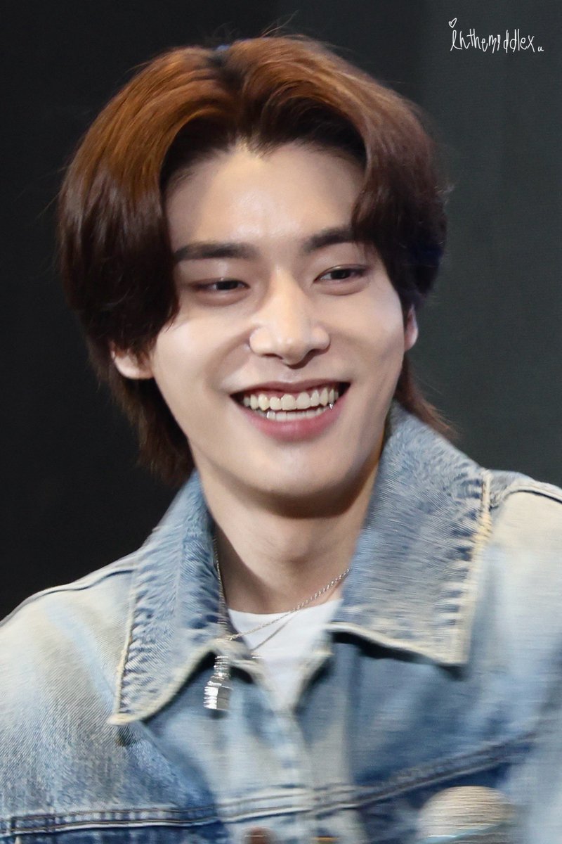 20260509 JAKE 
PRETTIEST SMILE IN THE WORLD 
🫳🏿🐶

#JAKE #제이크 #ENHYPEN_JAKE
#ShopeexEnhypen2026