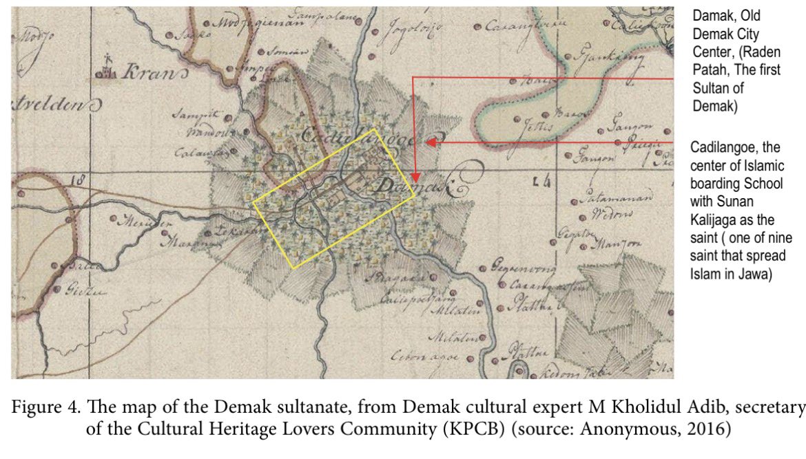 Guys ini keren banget..

Demak ternyata di zaman itu adalah kota besar dengan penduduk 90 ribu jiwa!

Ini berdasarkan catatan orang Portugis yang mengunjungin Demak di tahun 1640.

Untuk di zaman itu, Demak bisa dibilang metropolis.

Sebagai pembanding, jumlah penduduk kota kota