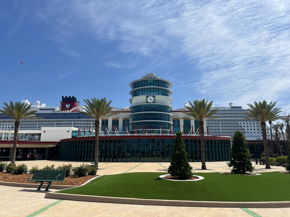 Wait a second…… this isn’t Disney World. 🤔