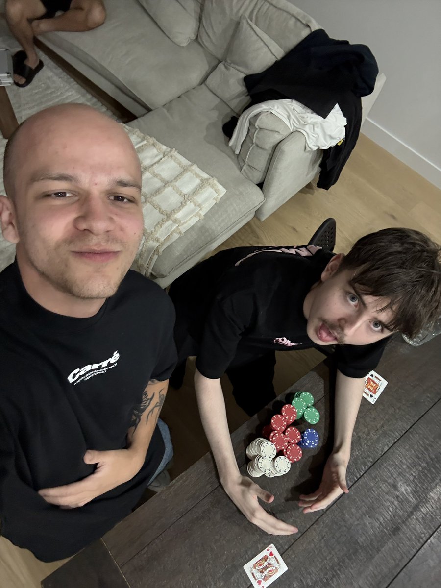 xGuckie's tweet photo. @BrcyAu @EWC_EN @LymaxLymax @LeviOCE_ can’t believe WE are going lan AGAIN 😼😼😼🦍🦍🦍 https://t.co/DgdMuv7eNF