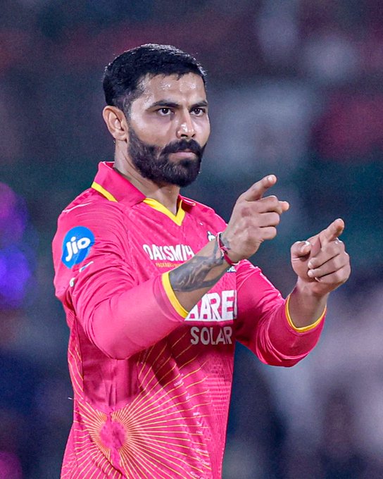 Jaddu take the big wicket of Buttler! 💥