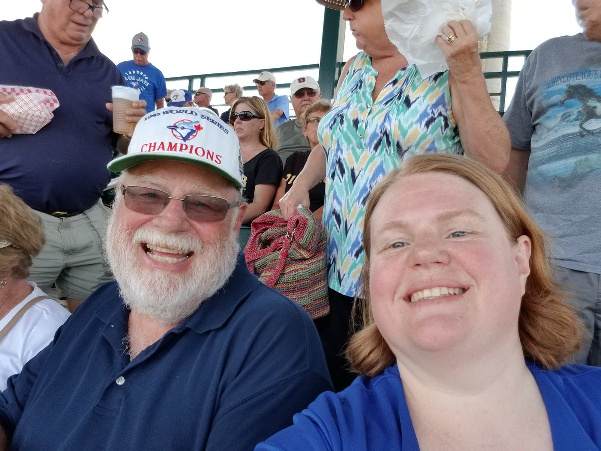 snuep's tweet photo. @BlueJays @NewEraCanada @NewEraCap My dad's '93 World series champion hat!! https://t.co/aolZBQlhfh
