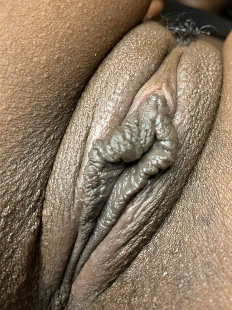 X0RiRi's tweet photo. Smash or pass 💋💦 https://t.co/kqauhyJO7Z