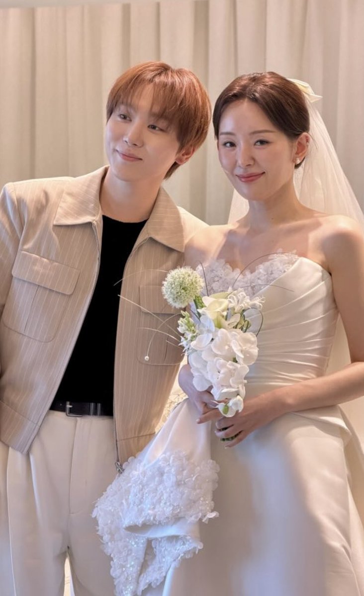 Boo and the sis at the wedding 🍊👰🏻‍♀️
 #부승관 #승관 #SEUNGKWAN #スングァン 
#세븐틴 #SEVENTEEN #booseungkwan
