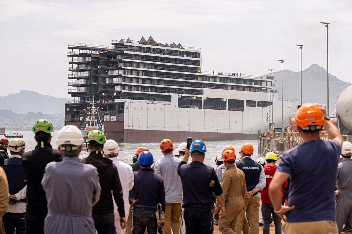 Bow Section of New Cruise Ship Launched in Italy dlvr.it/TSSHcv
