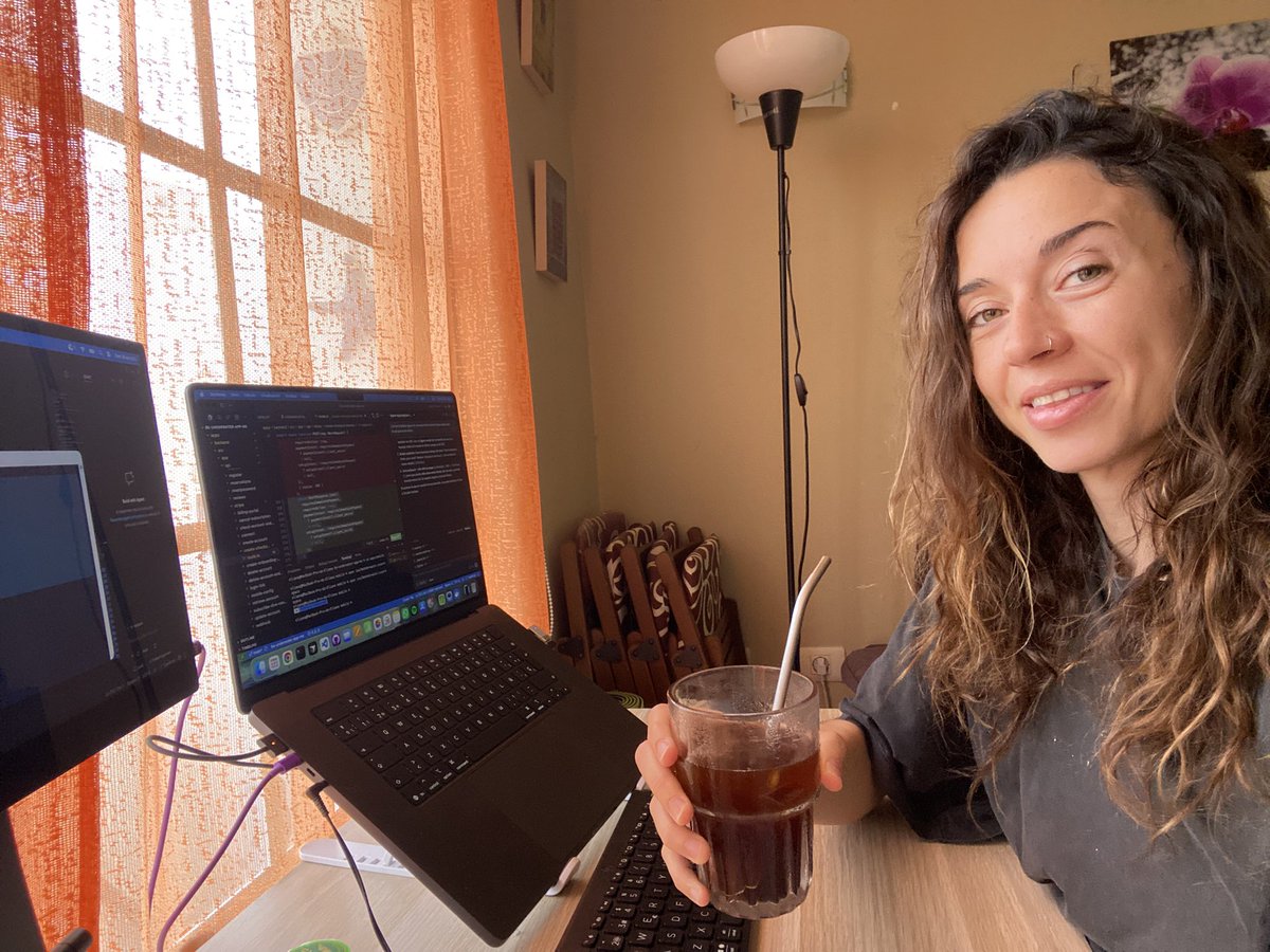 Eliana tweet media