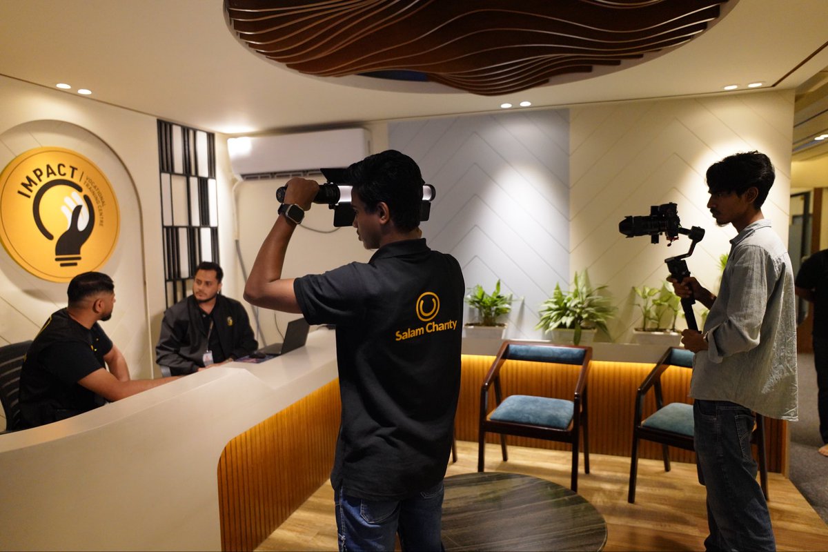 mostak000's tweet photo. Filming at the Office 📸

#MosTak https://t.co/f8GGjdoReo
