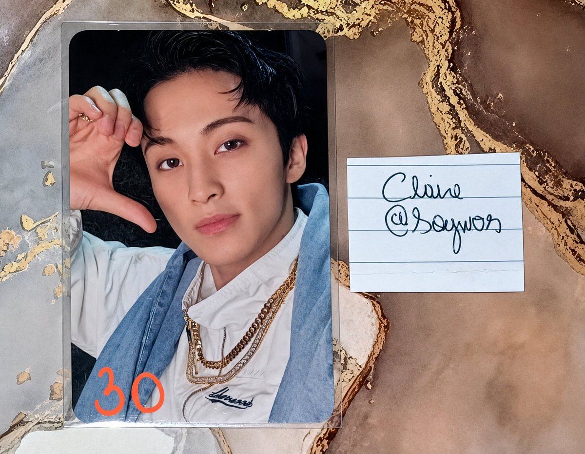soywvs's tweet photo. venda ♡

- preço na imagem + frete
- reservo!
- mando mais fotos e vídeos na dm
- envio em até duas semanas 
- alguns itens possuem pequenas marcas em razão do tempo 
- os álbuns acompanham as inclusões https://t.co/kuiWkpJ7Sp