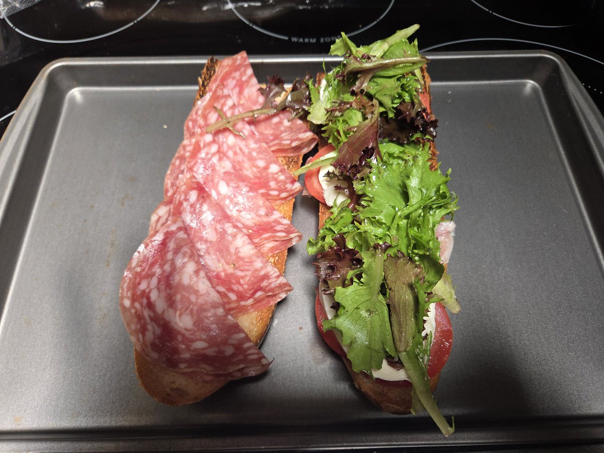 burningdonkies's tweet photo. Made an Italian sandwich https://t.co/wwnH96UTPu