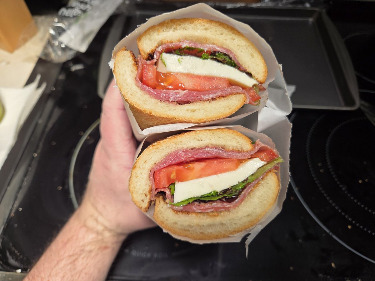burningdonkies's tweet photo. Made an Italian sandwich https://t.co/wwnH96UTPu