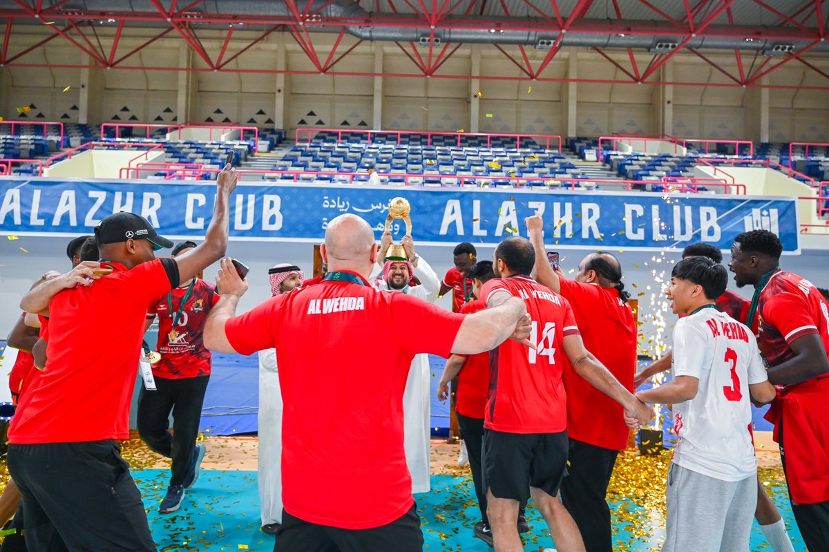 ksa_volleyball's tweet photo. تتويج أبطال نهائيات تصفيات الصعود للدرجة الثانية 🏆

🥇 الوحدة
🥈 قلوة

كما نهنئ أندية الوحدة وقلوة والشعلة والزيتون بمناسبة صعودها إلى دوري الدرجة الأولى للموسم الرياضي 2026–2027م . https://t.co/KI8kyfQzXW