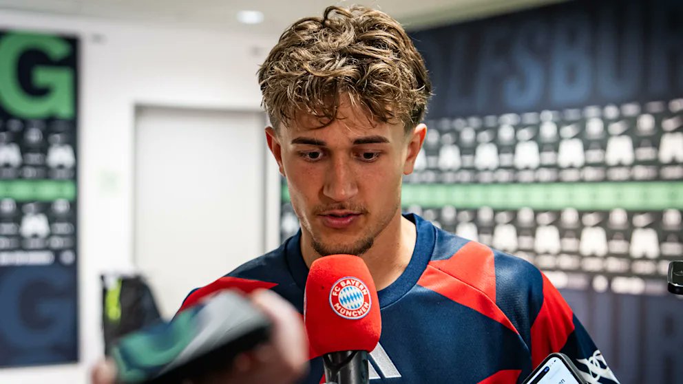 iMiaSanMia's tweet photo. Tom Bischof on the many goals conceded recently: "We're simply not doing the basic things anymore. We're lacking that counter-pressing immediately after losing possession. I've noticed that from the sidelines. That's why we're making so many long runs – and conceding so many goals."

Vincent Kompany was then asked whether he agrees with Bischof: "No, of course not. The young player made a mistake in this interview. You can't counter-press a hundred times if you lose possession quickly. That's the problem. The problem isn't the intention behind the counter-pressing. It's about not always feeling like you have to score 3-4 goals in the first 10-15 minutes and rush things. That's not possible. We started well for 10 minutes, then lost a bit of patience, and then it just gets more difficult. I'll definitely speak to him [Bischof] about it. I'm sure he'll say the same thing in a few years"

[@SkySportDE]