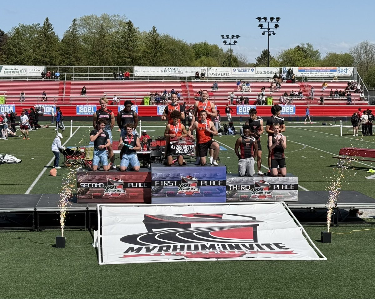 Grafton_TF's tweet photo. 2026 Myrhum Invite 4x200 Meter Champions! #BlackHawkPride https://t.co/UTUSLS2Ekw
