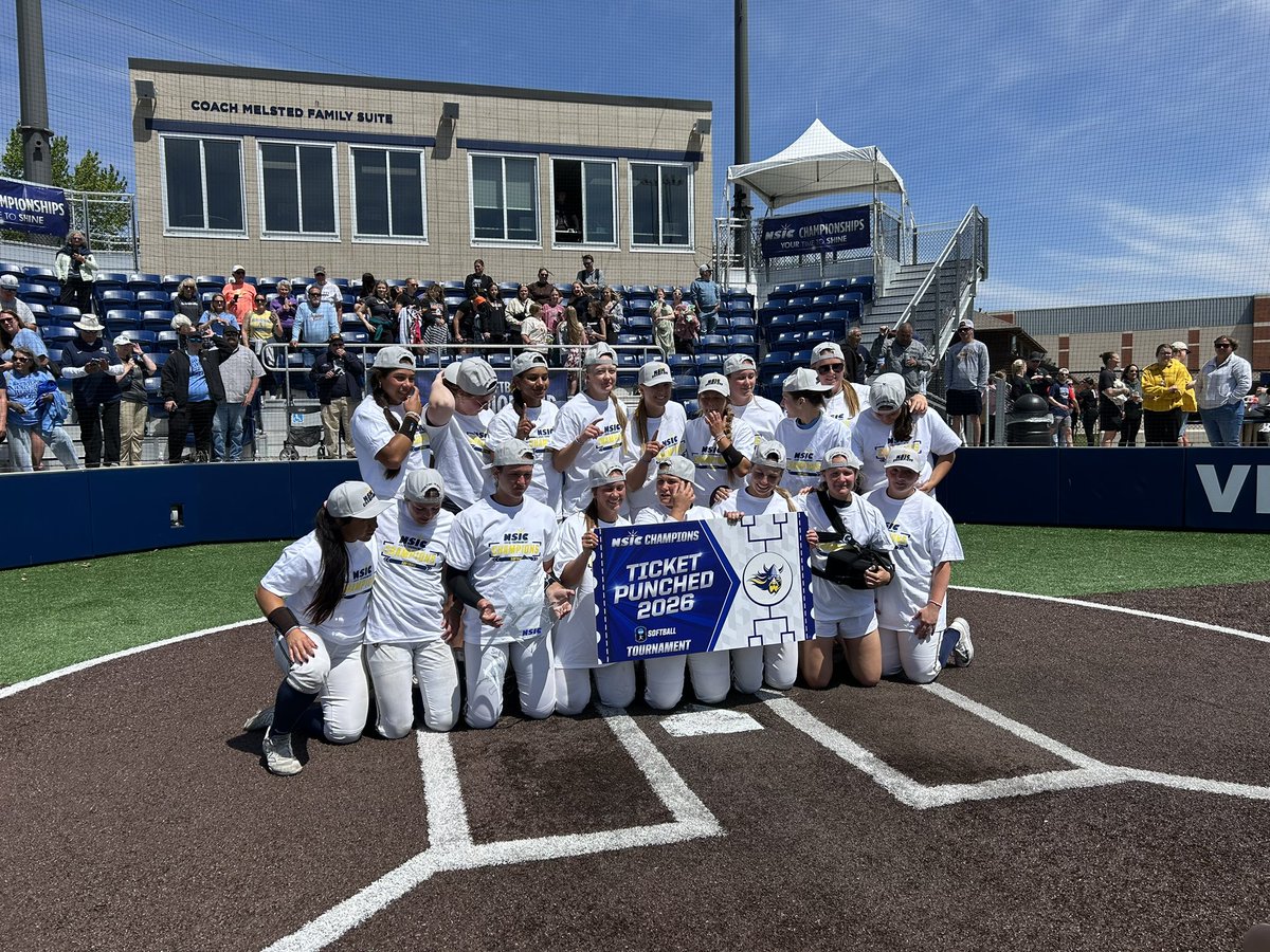 JoshJMorton's tweet photo. I gotta say it was a good day 
#ProudAD 🏆🏆🏆 https://t.co/ZV8HWWCyk5