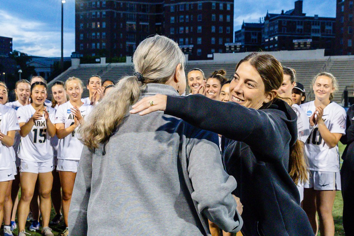 GoArmyWestPoint's tweet photo. It was great to have Andrea Hollen ‘80 speak with @ArmyWP_WLax after its first NCAA Tournament victory! 👏👏👏

Hollen was USMA’s first woman graduate and a Rhodes Scholar 📚 https://t.co/RyAn1drEJV