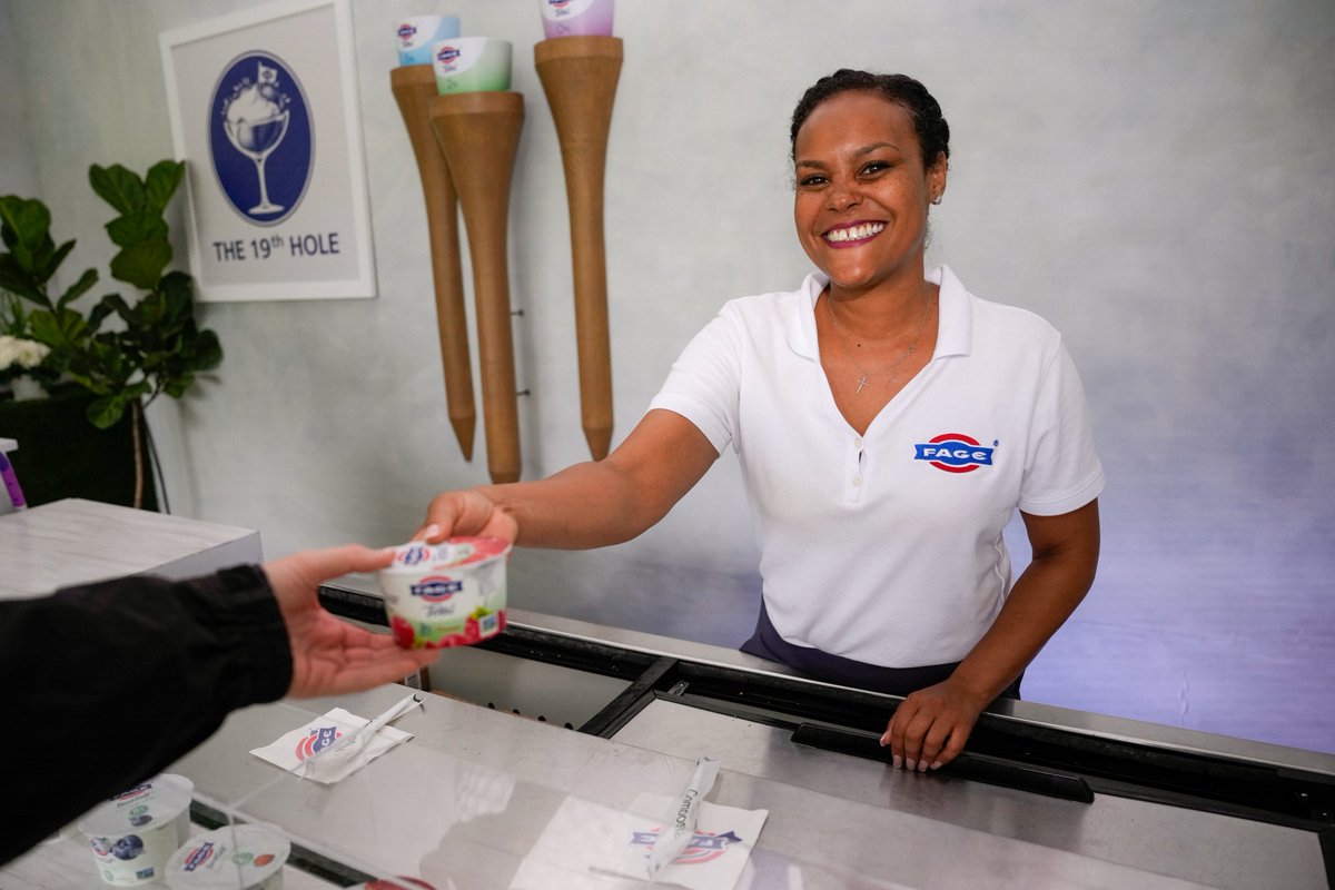 TruistChamp's tweet photo. Good things start here. Enjoy complimentary samples from @FAGEUSA!

📍 The Park https://t.co/PNTL4vUXNF
