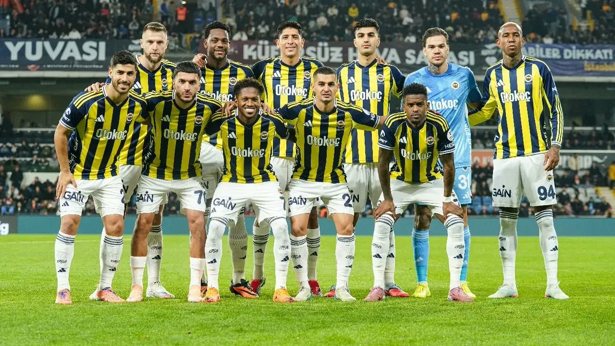 MikrofonDelisi's tweet photo. Her şeye rağmen…
Siyasetin, derin yapıların, hakem kararlarının, “ofsaytımsı” ve hatta “coğrafi ofsaytımsı” gollerin gölgesinde şekillenen bu düzene rağmen;
kazanılması gereken bazı maçlarda yapılan hatalara rağmen…

Biz yine de şerefli mücadelemizle dimdik ayaktayız. https://t.co/ETcSVrMMEQ