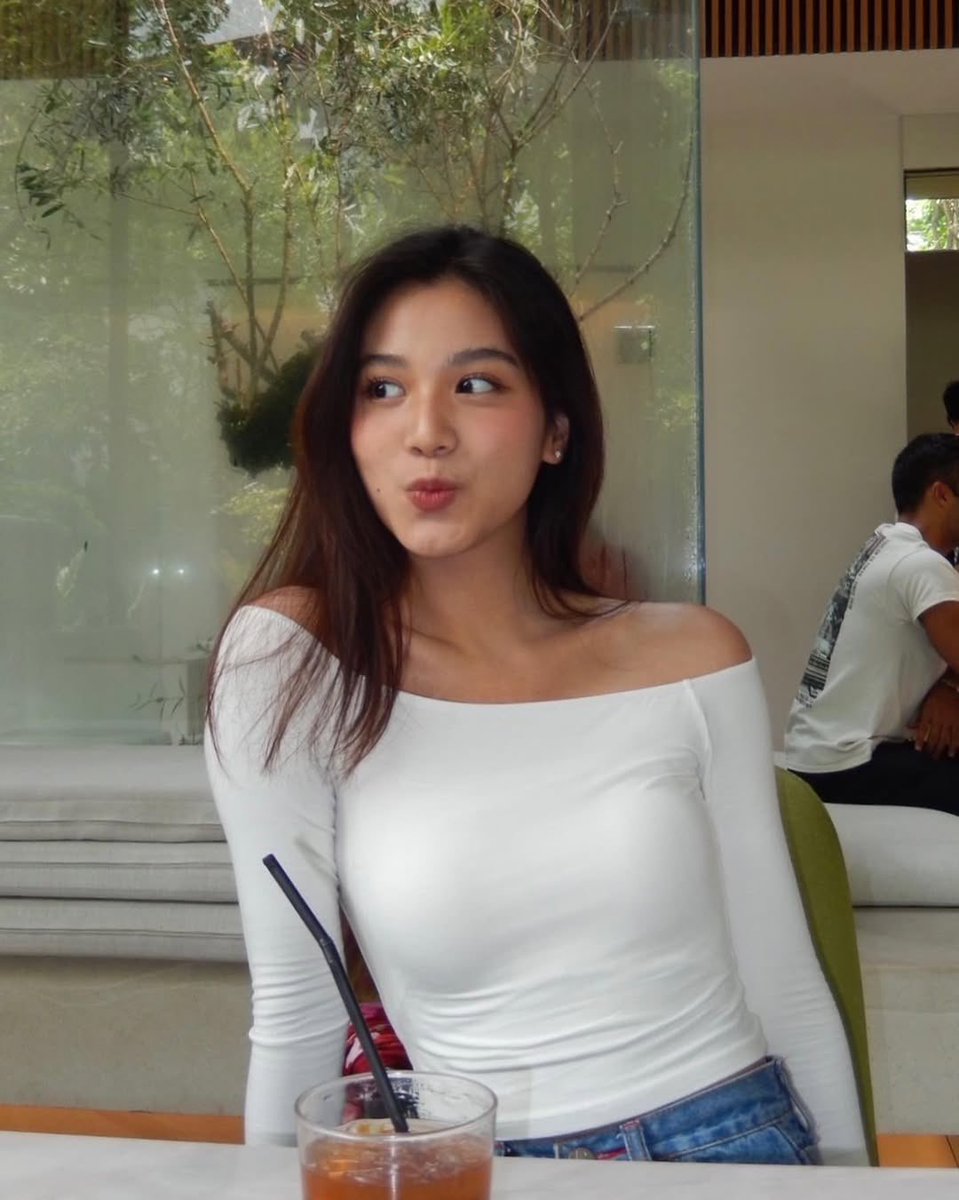 เซ้น tweet media