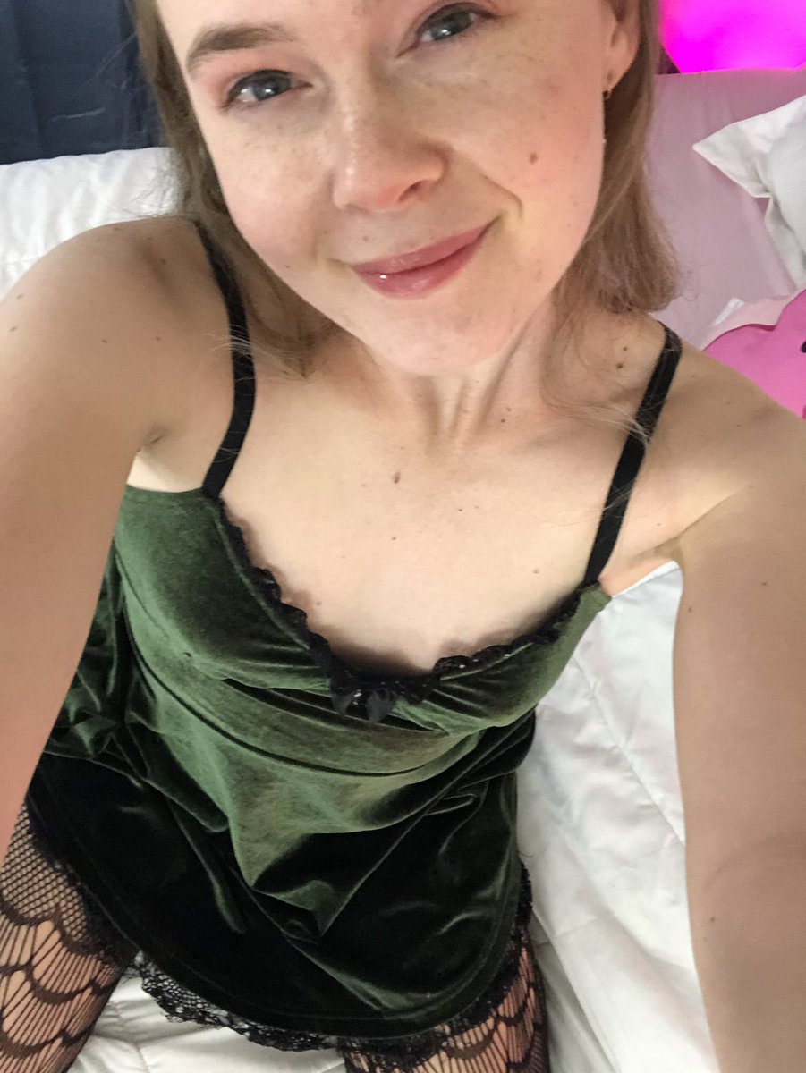 DaisyMystique's tweet photo. Come play with my lush toy! I’m live on Chaturbate! 

#CamGirl #CamModel #Chaturbate #Lovense #ControlMyToy #Onlyfans #Cam4 

https://t.co/W7M3HuU1MU https://t.co/moPnhwirWU