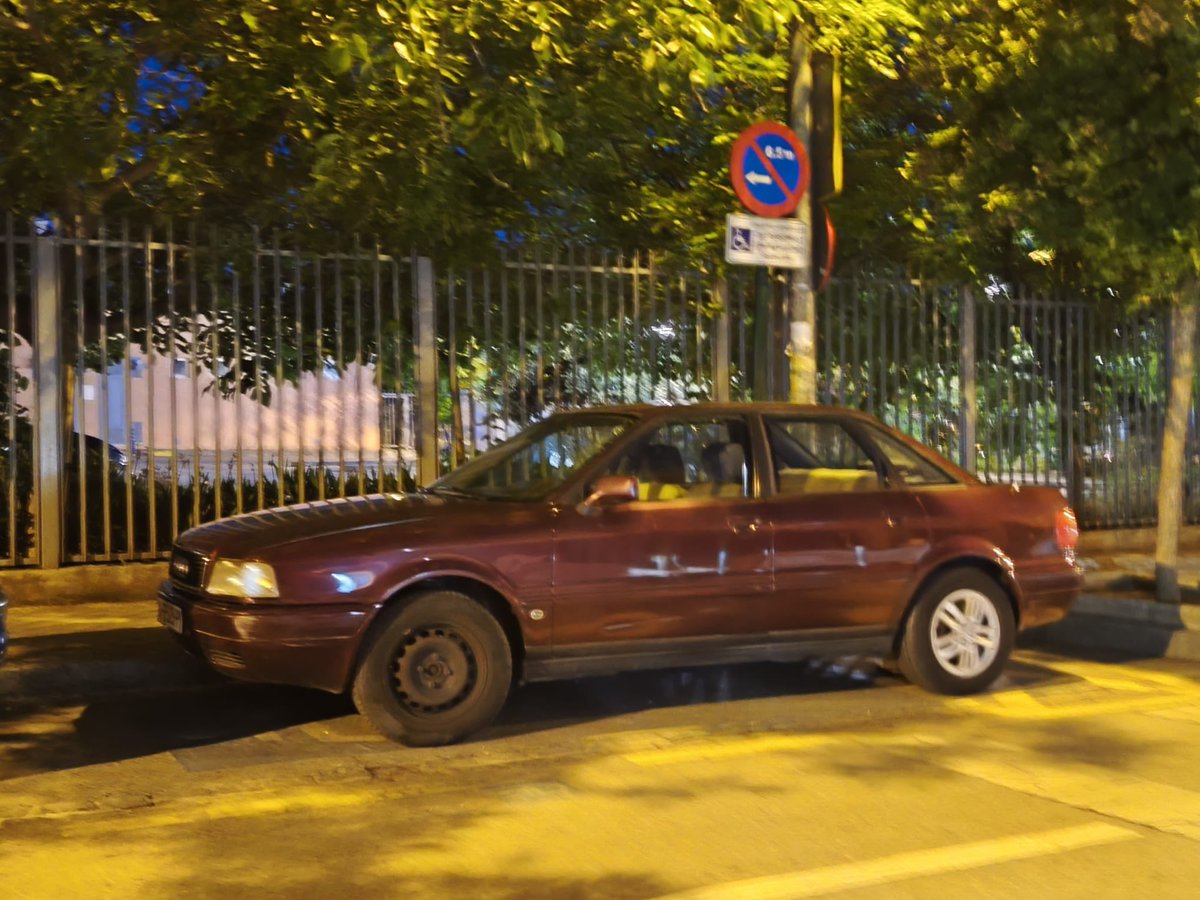 DiscapacidadGR's tweet photo. Casi un mes sin salir de casa y nada cambia. @PoliciaGr @aytogr @IndeGranada @Okupasmotoriza2 #okupasmotorizados https://t.co/vLbRYO9JiQ