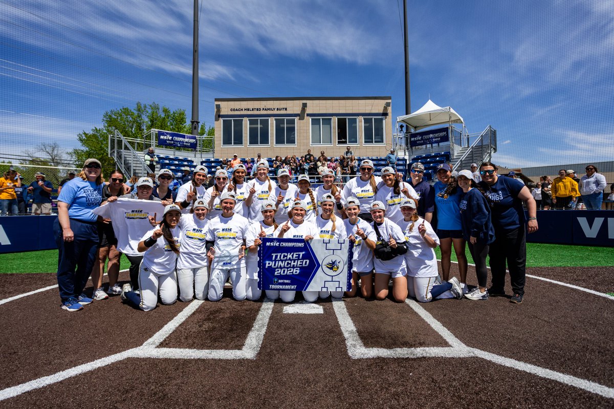 Augustana Vikings tweet media