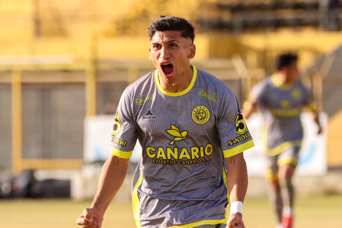 CSyDFlandria's tweet photo. ¡GANOOOOOOOOOOOOOOOOOOOOOOOOOOOOOOOOOOO FLANDRIA! 💛👊

Flandria 2-0 Merlo

⚽️ Nazareno Diósquez y Benjamín Giménez

#VamosFlandria 💛🖤 https://t.co/xVoOb30AVi