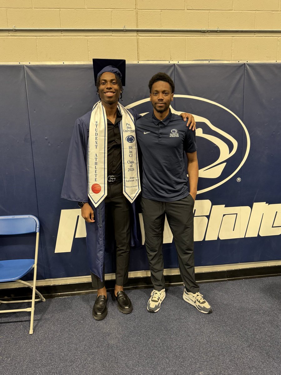 AtreyuAustin's tweet photo. 20 college graduates in 6 seasons as a collegiate basketball coach.

Jesse, my first recruit at Penn State Fayette, became one of the latest today.

Recruit. Retain. Develop.

Basketball opens the door. The degree changes the future. https://t.co/3BHs55qDdO