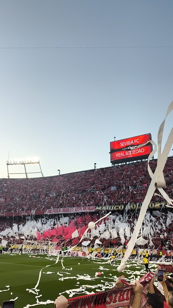 El ying y el yang.

Tener la suerte de haber vivido estos 4  partidos, dos por la gloria, dos por la supervivencia, ninguna diferencia.

Gracias por tanto Sevilla, eres lo más grande  ❤️🤍