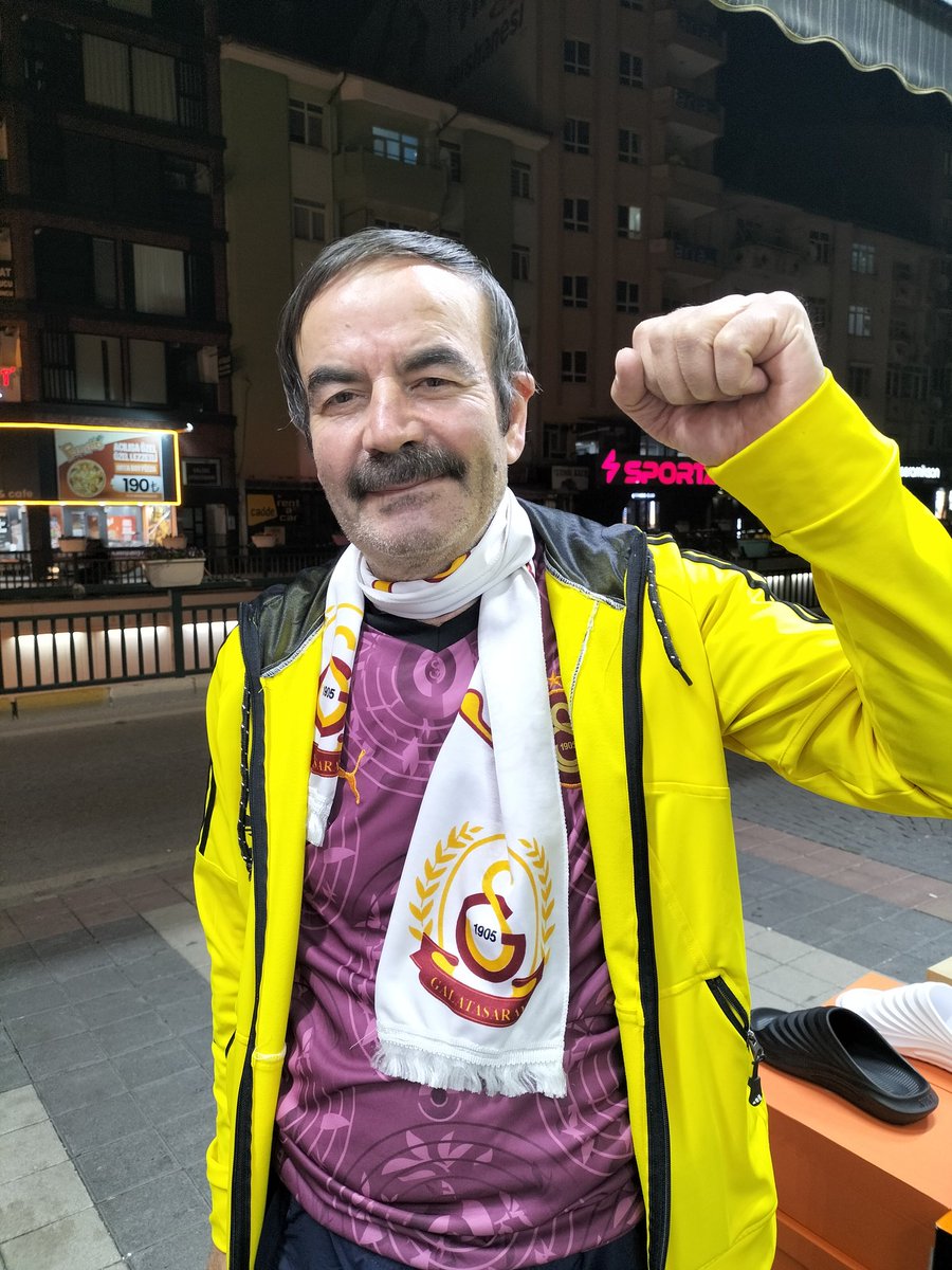 BeyZuhtu's tweet photo. YİNE ŞAMPİYON GALATASARAY.  😍 https://t.co/b24EXydhNI