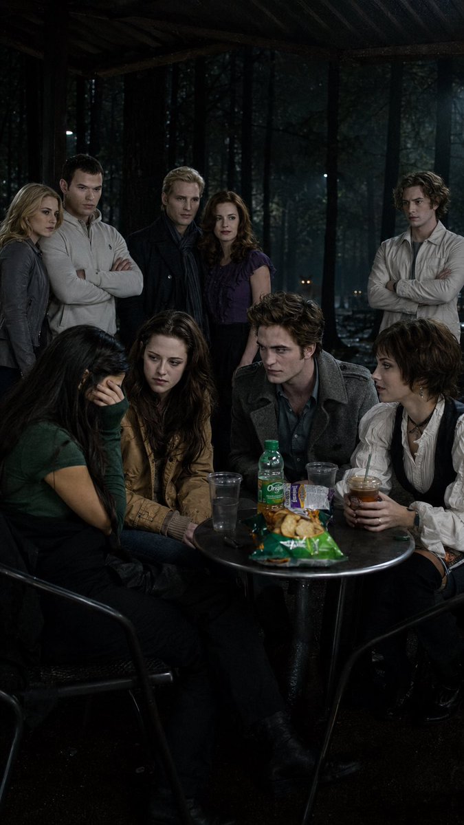 Como eu me sinto assistindo a saga crepúsculo sempre que a minha vida está péssima: