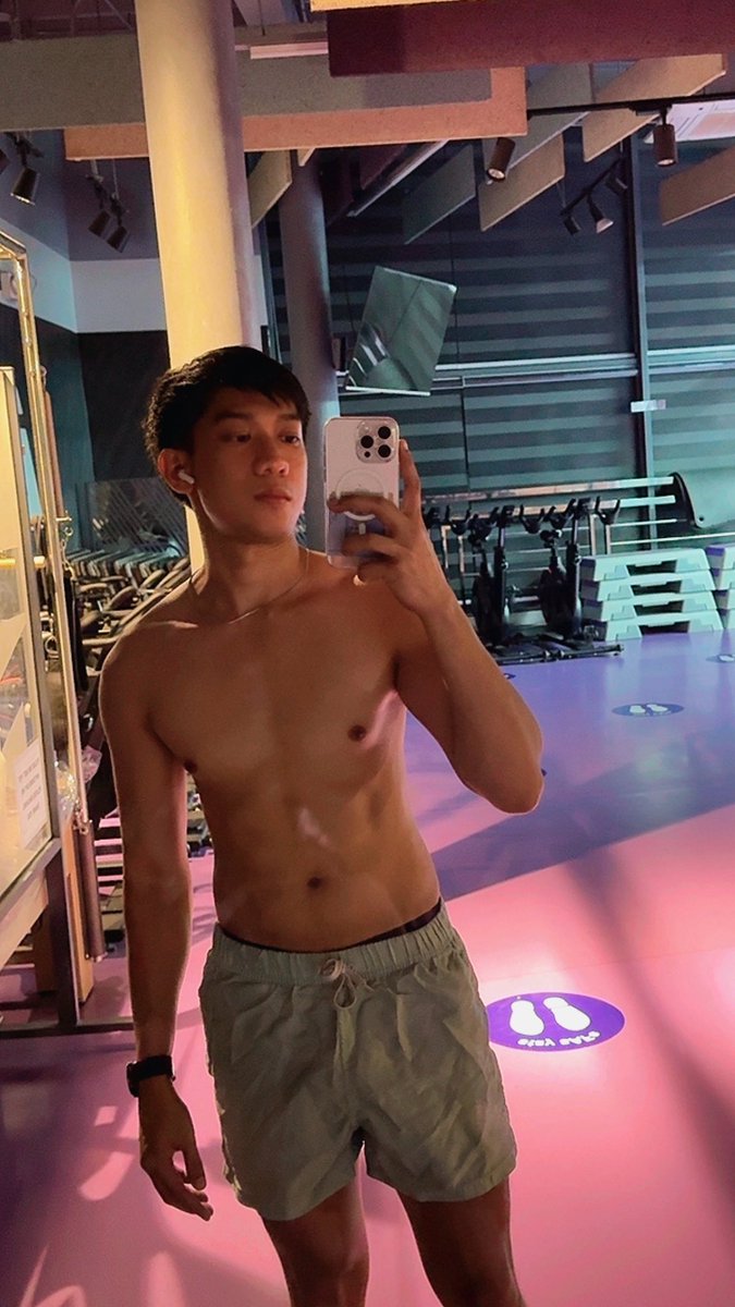 bcdefghijken2's tweet photo. 🏋️ https://t.co/amuv8XbATN