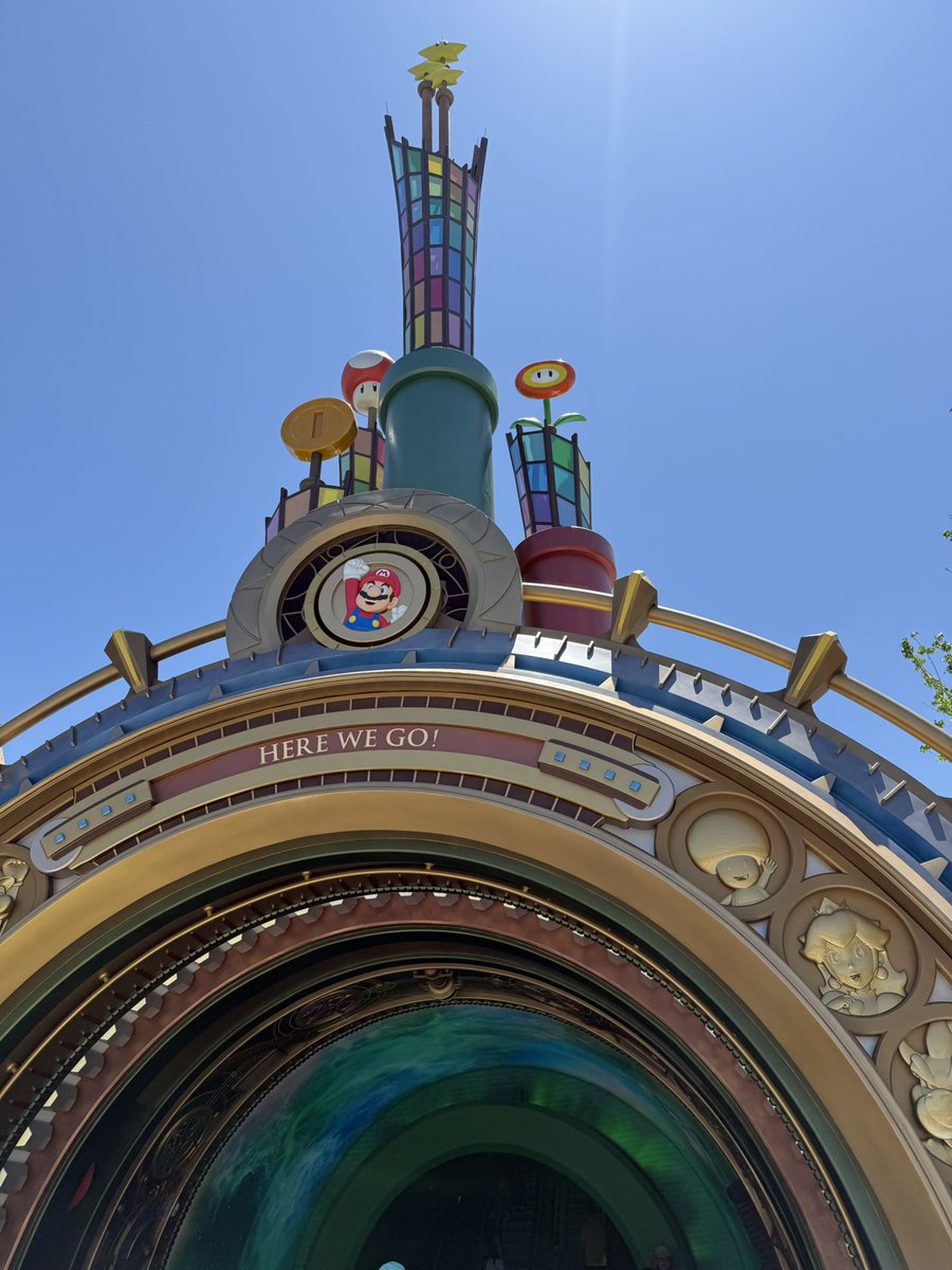 SuperPoweredPop's tweet photo. Super Nintendo World here at Universal Epic Universe = easily one of the Greatest Attractions ever made by humanity. 🍄

Pictures by Dan Tortora Broadcast Media, LLC 

#epicuniverse #universalstudios #Mario #supernintendo #entertainment https://t.co/ZBqn1YHfCu