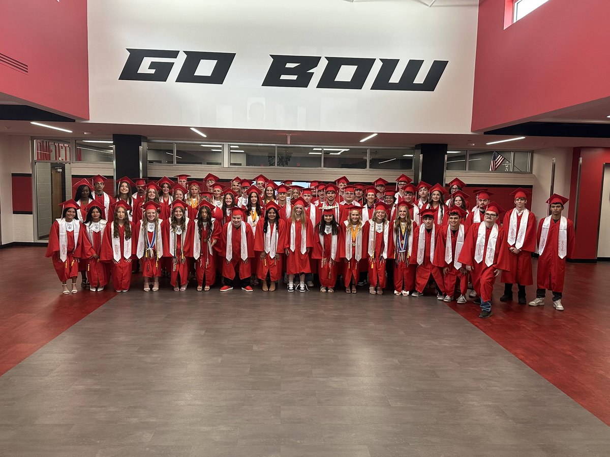 jellis312000's tweet photo. Congrats to the @BBHSINDIANSS Class of 2026 #GoBow https://t.co/SKKa8G0DXM