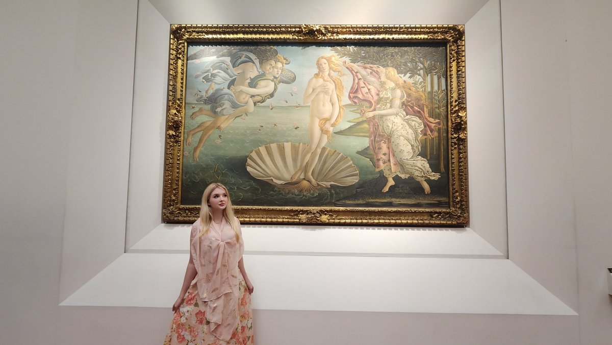 u, me, Florence 🌠 https://t.co/4S7Tmaj596