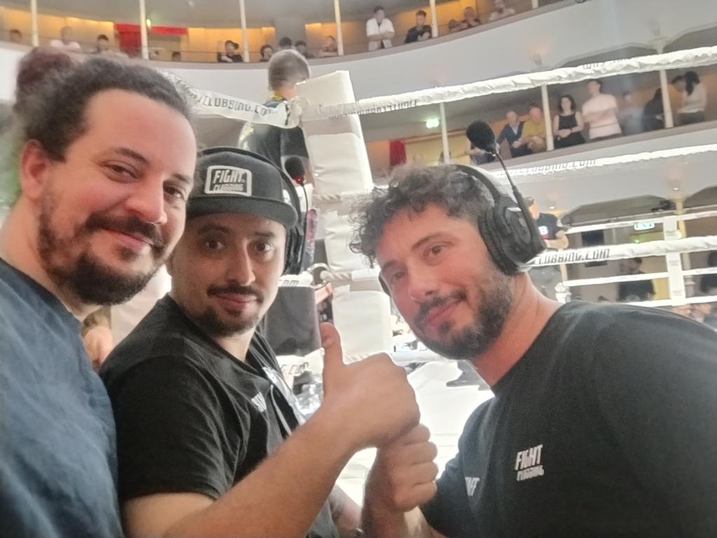 DanyGue4's tweet photo. Un'altra #FightClubbing Night. Prosegue la Road to @Fight_Clubbing con la 6ª tappa del Grand Prix! Non c'è posto per tutti quindi... #SonTutteFinali #InCuffia #Kickboxing https://t.co/zDC9I1KQux