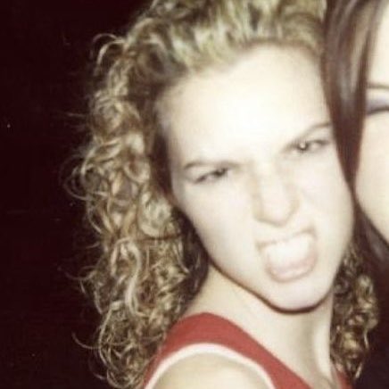 peytonsthinker's tweet photo. hilarie when they pulled out the cemera 😬😬 https://t.co/6TSoG0OW9A