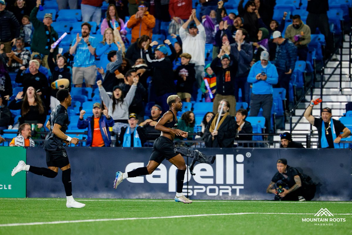 SwitchbacksFC's tweet photo. WHAT A NIGHT 🔥

#switchbacksfc #coloradosprings #mycitymyteam https://t.co/7Nr1yBaVtp