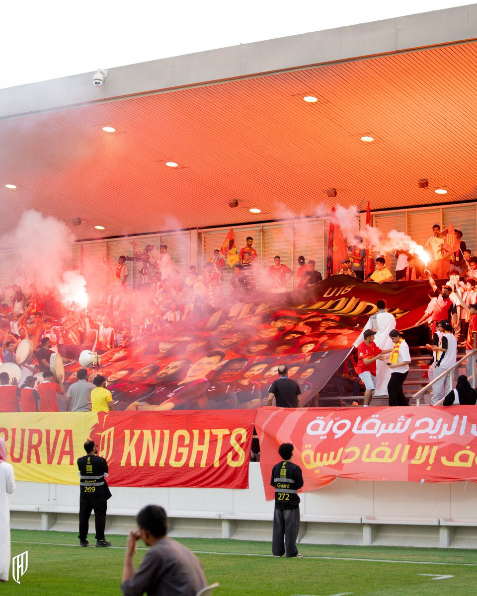 Ibrahim111110's tweet photo. الحمد لله على توفيقه توج اليوم فريقنا تحت 18 سنه أبطالا للدوري السعودي الممتاز الف مليون مبروك لجميع اخواني اللاعبين الأبطال ولجميع الاجهزه الفنيه وإلاداريه والطبية.. ولجميع محبي هذا الكيان الكبير وشكرا لكل من حضر وساند وشارك الأبطال فرحة التتويج وباذن الله القادم أجمل ..❤️💛🙏 https://t.co/sxbB54C5Kb