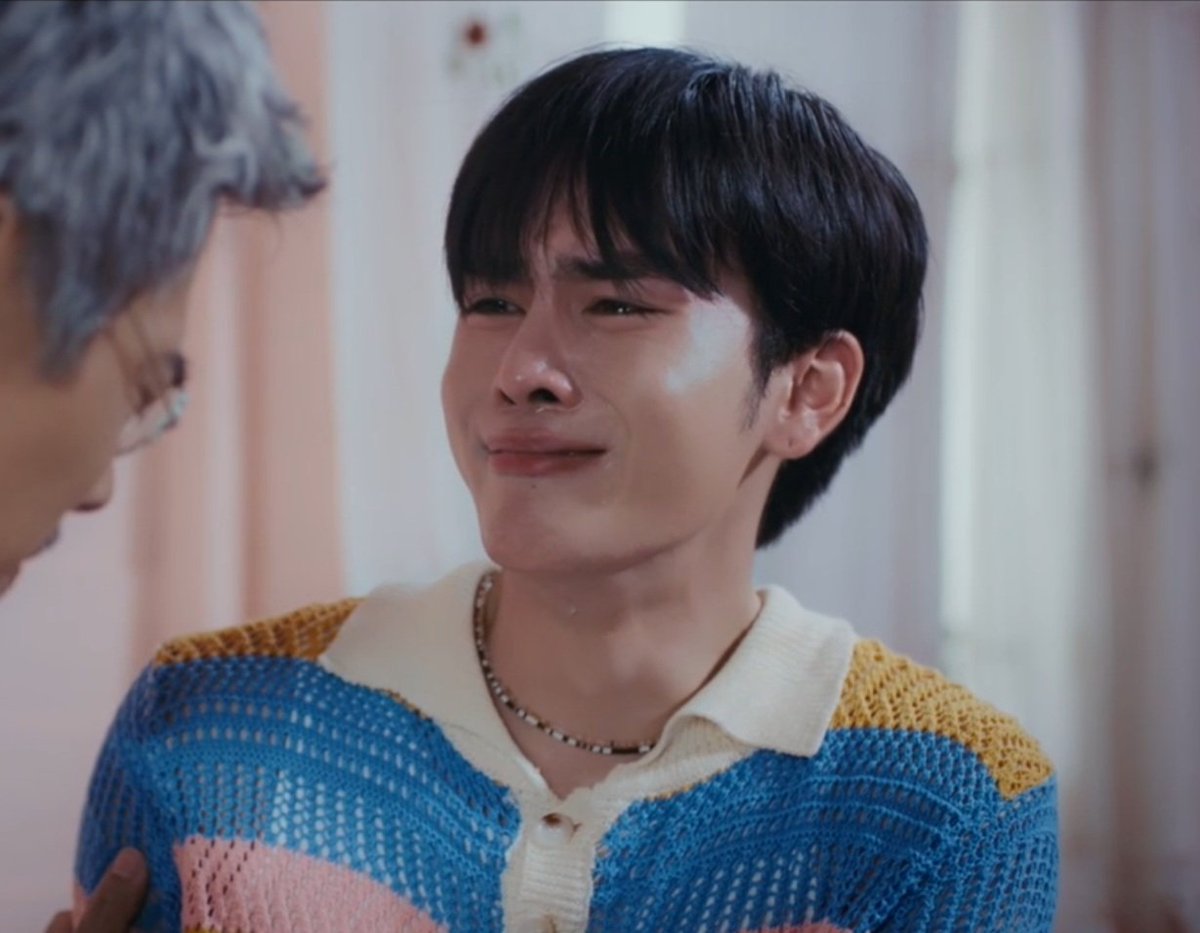 SantaOfficialTH's tweet photo. คนที่สดใสมากๆเวลาร้องไห้ทีทำพวกเราใจเจ็บสุดๆ 🫂

#LoveYouTeacherSeriesEP9 https://t.co/hda76bhgwr