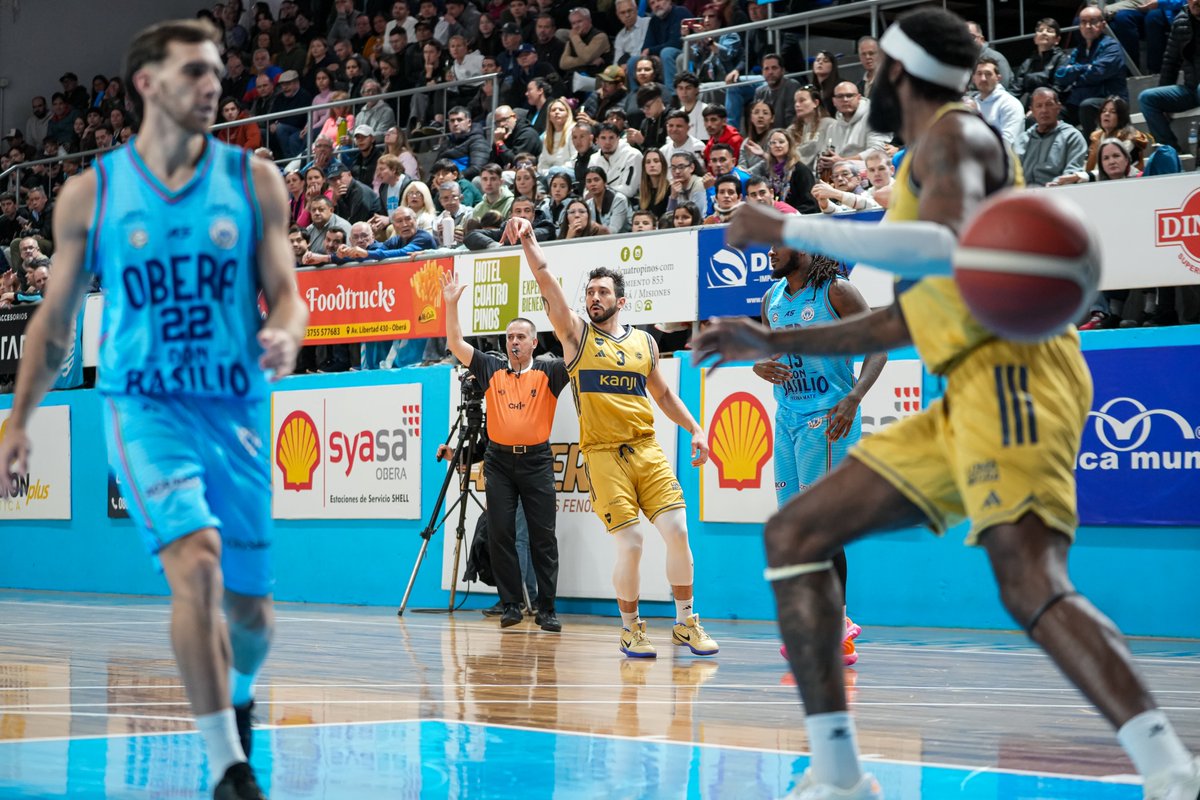 🔚 ¡𝗙𝗜𝗡𝗔𝗟 𝗗𝗘𝗟 𝗣𝗔𝗥𝗧𝗜𝗗𝗢! 🏀

Oberá 66 - #Boca 70

¡Primer punto de la serie adentro!

#DaleBoca 🔵🟡🔵
#PlayoffsLaLiga
