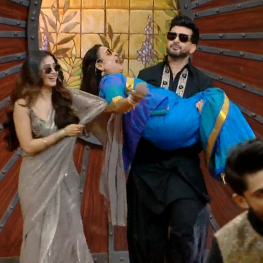 This Entry 😭❤️

#TejasswiPrakash #KaranKundrra #TejRan #LaughterChefs