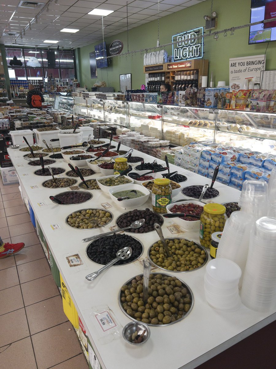 jazzanchovy's tweet photo. Euromarket in Astoria. Great stuff https://t.co/wVSLJ03eGd