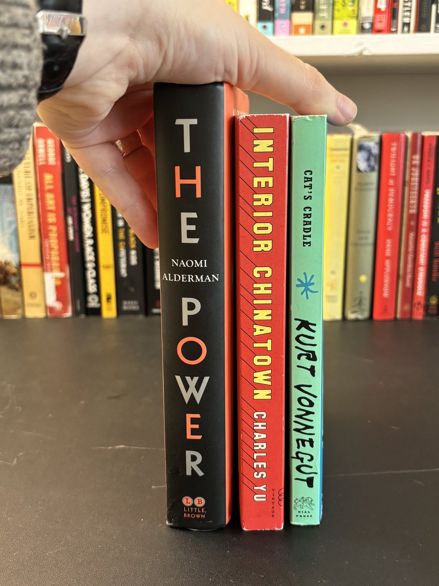 TDogAllen9's tweet photo. Book haul. 📖📚 https://t.co/QDf7NnZ9aU