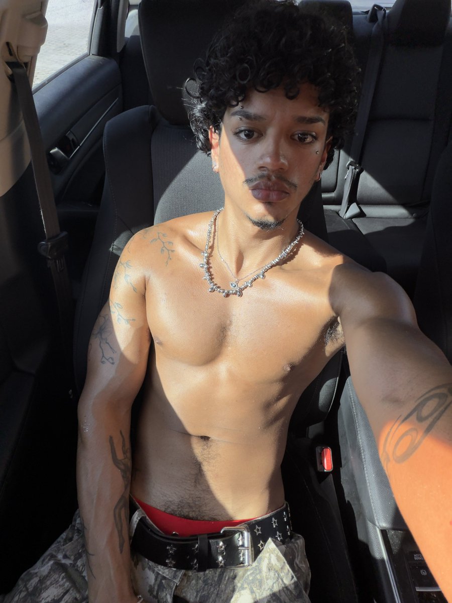 latinobttmboy's tweet photo. from instagram 👀 https://t.co/bvQiqmu72D
