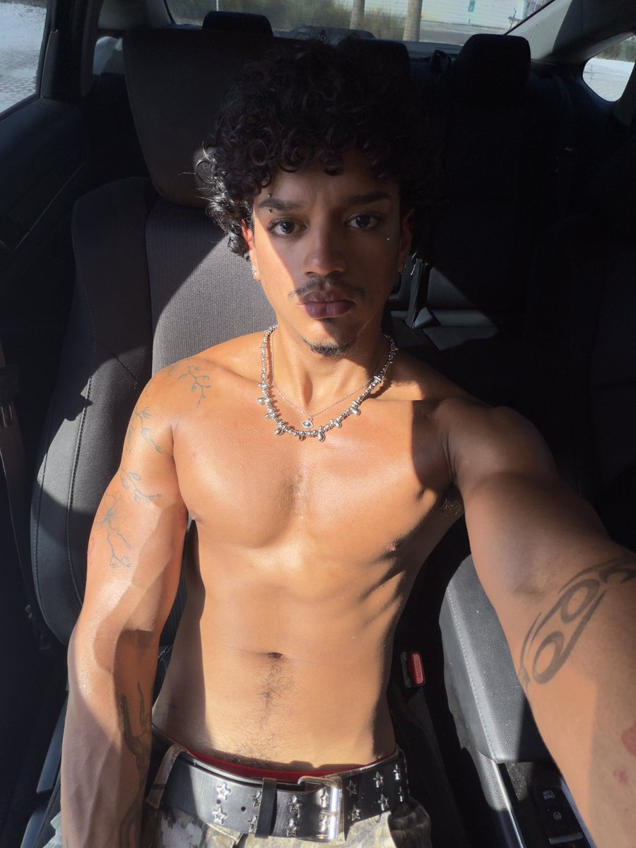 latinobttmboy's tweet photo. from instagram 👀 https://t.co/bvQiqmu72D