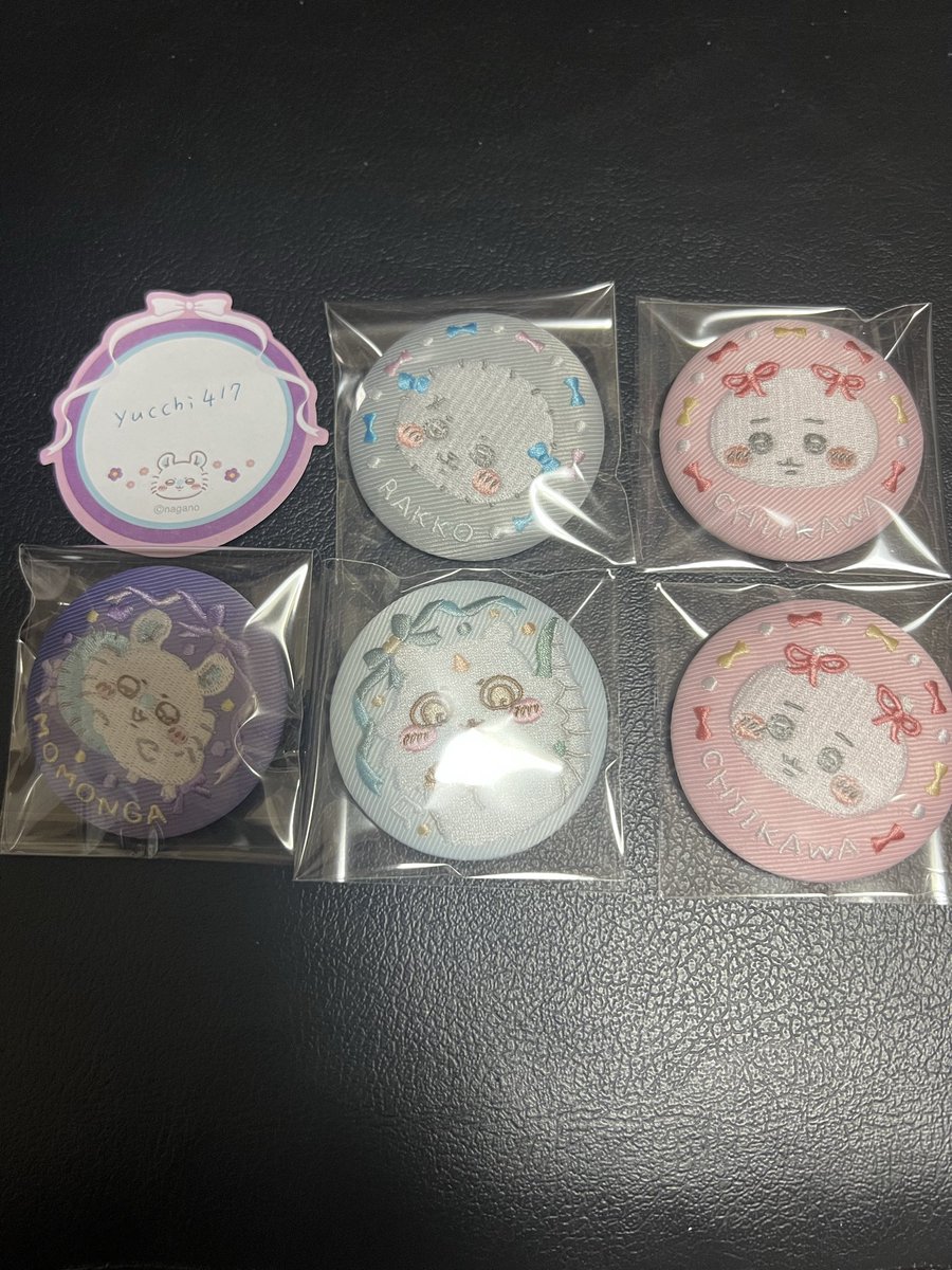 yucchi417's tweet photo. 交換　ちいかわ刺繍缶バッジ2
譲　ちいかわ🎀　あのこ　ラッコ　モモンガ全身
前回　ラッコ　うさぎ　ハチワレ（刺繍がズレてます💦）

求　うさぎ🎀＜ちいかわ全身

うさぎ🎀を優先で探しております。
郵送にて交換お願いします。 https://t.co/wR4Tb65J8q